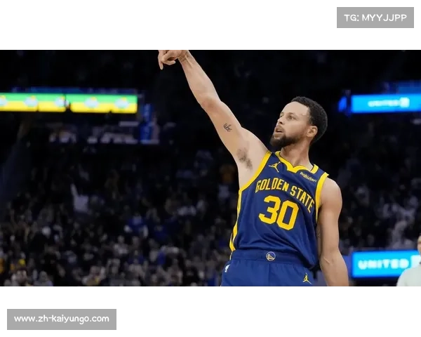 库里:三分如神箭般引领时代 库里:三分如神箭般引领时代